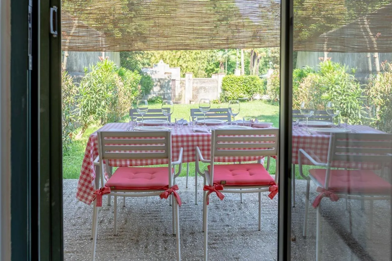 Borgo Studiati Residenza D'Epoca Bed and Breakfast Pugnano