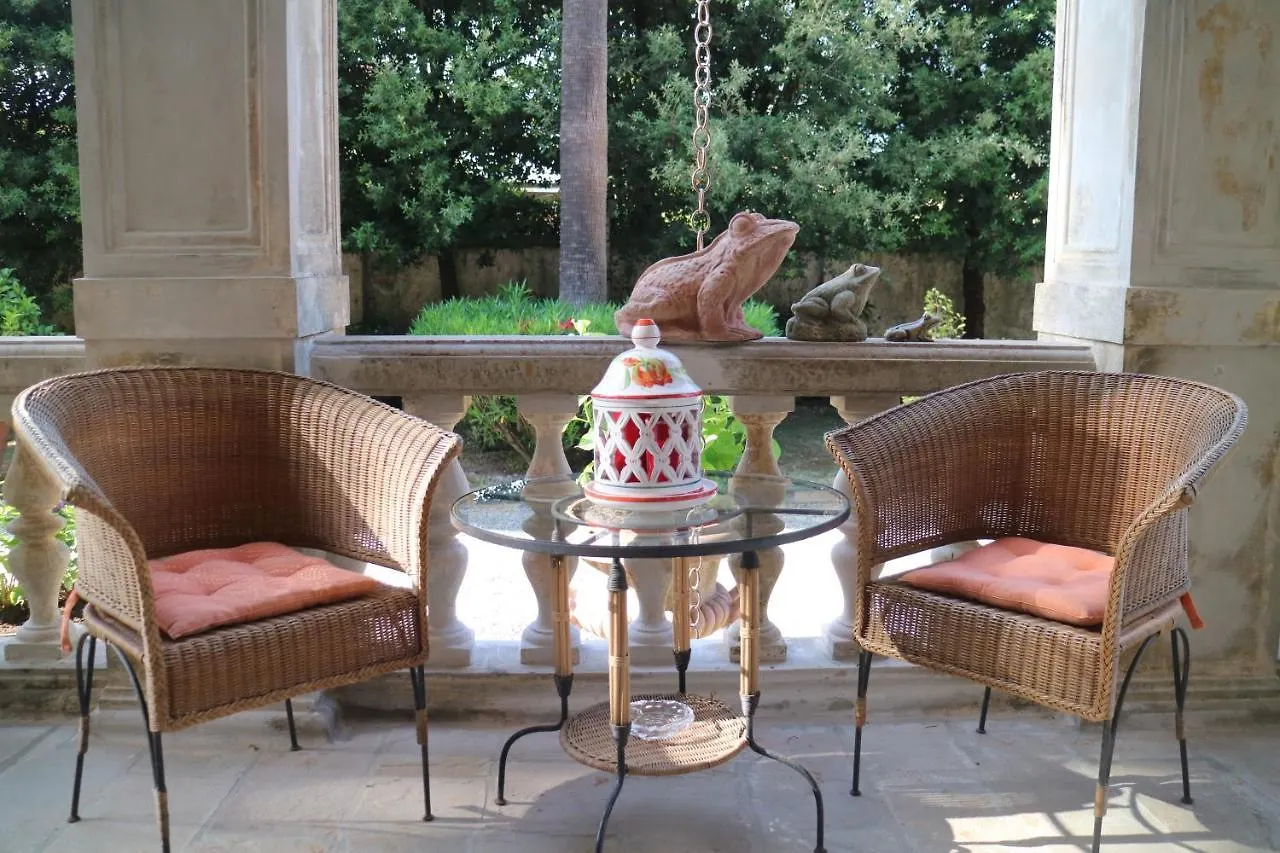 Borgo Studiati Residenza D'Epoca Bed and Breakfast Pugnano 0*,  Italië