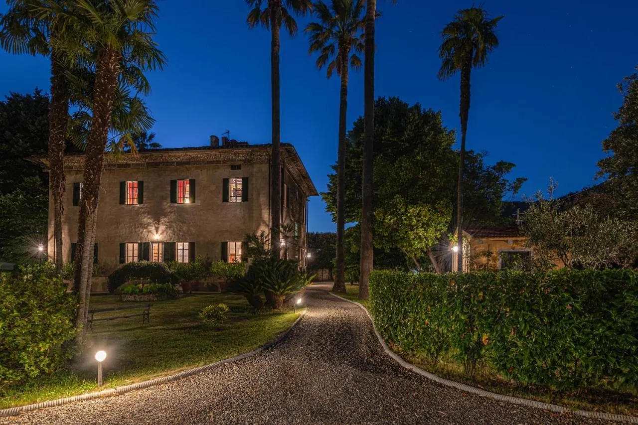 Borgo Studiati Residenza D'Epoca Bed and Breakfast Pugnano 0*,  Italië